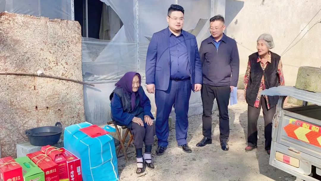 夕陽(yáng)無(wú)限好,敬老情更濃——東岳機械走訪(fǎng)百歲老人 夕陽(yáng)無(wú)限好,敬老情更濃——東岳機械走訪(fǎng)百歲老人